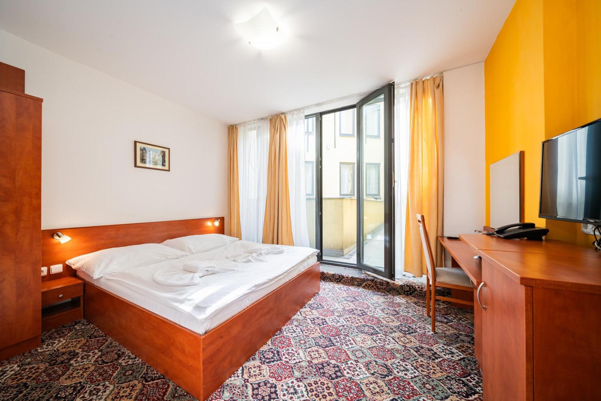 City Central De Luxe Prague Exterior photo